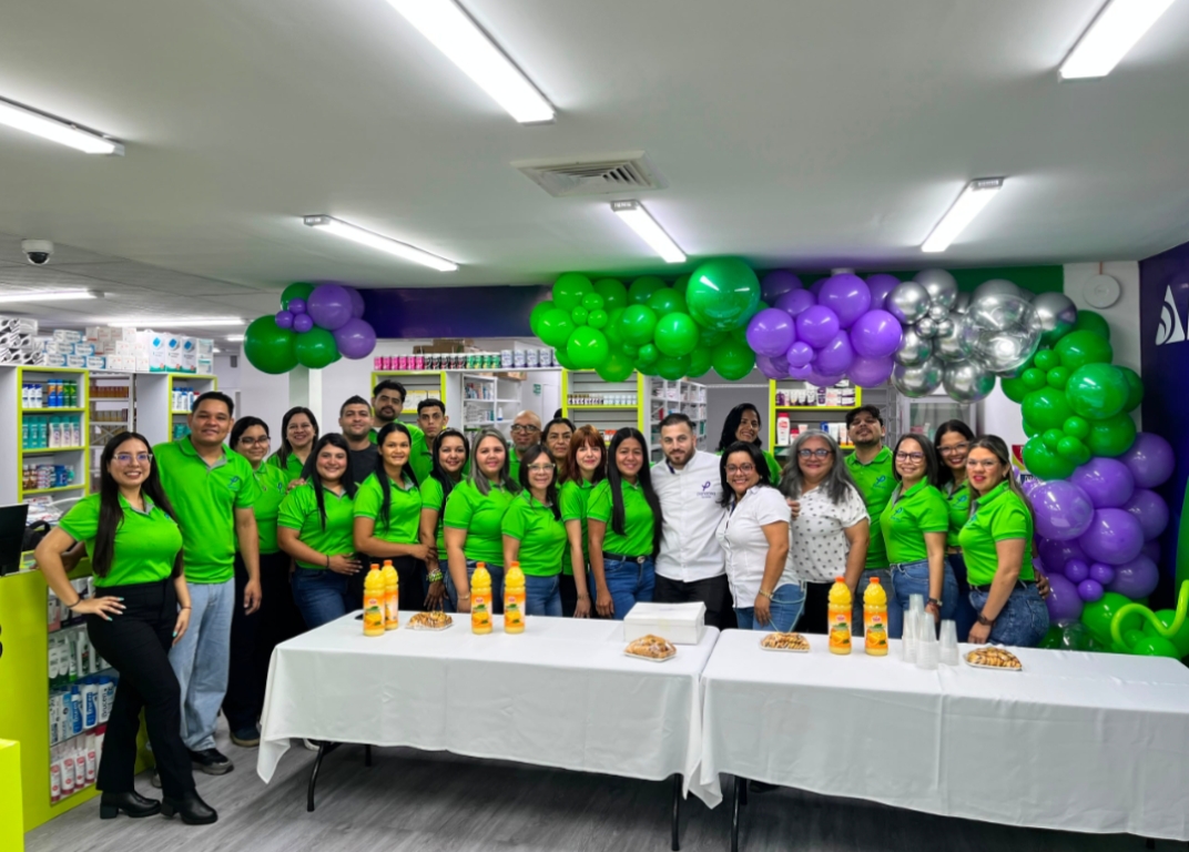Farmacias PANACEA – Red estructurada, rack, CCTV IP y red Omada
